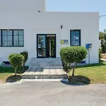 Ilios And Irene 1 Bed & Breakfast Masticharion